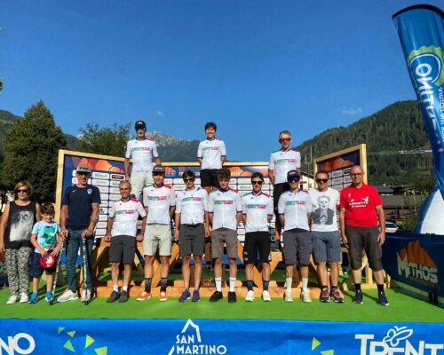 BIKE AND FUN TEAM SUL PODIO DELLA MYTHOS PRIMIERO DOLOMITI MARATHON! DUE LE MAGLIE DA LEADER